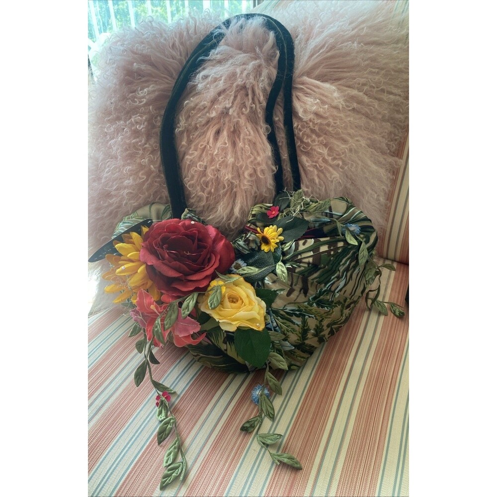 Nwt’s Mary Frances Soft Floral Bag